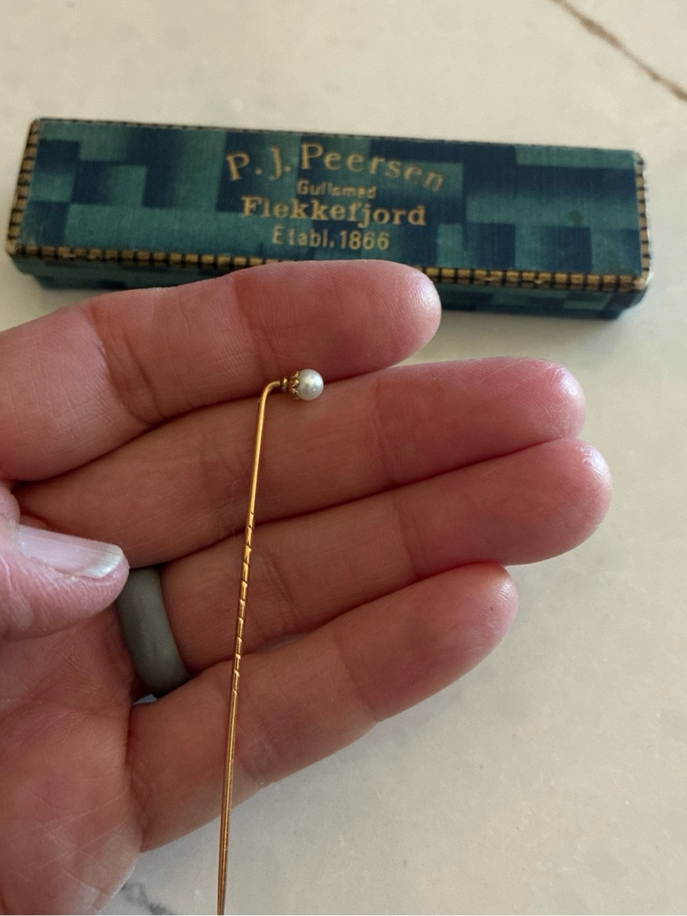 Vintage Estate Gold Stick Pin with White Pearl